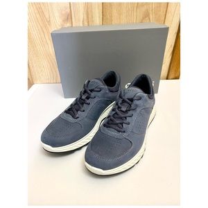 Ecco Women’s Exostride Sneaker